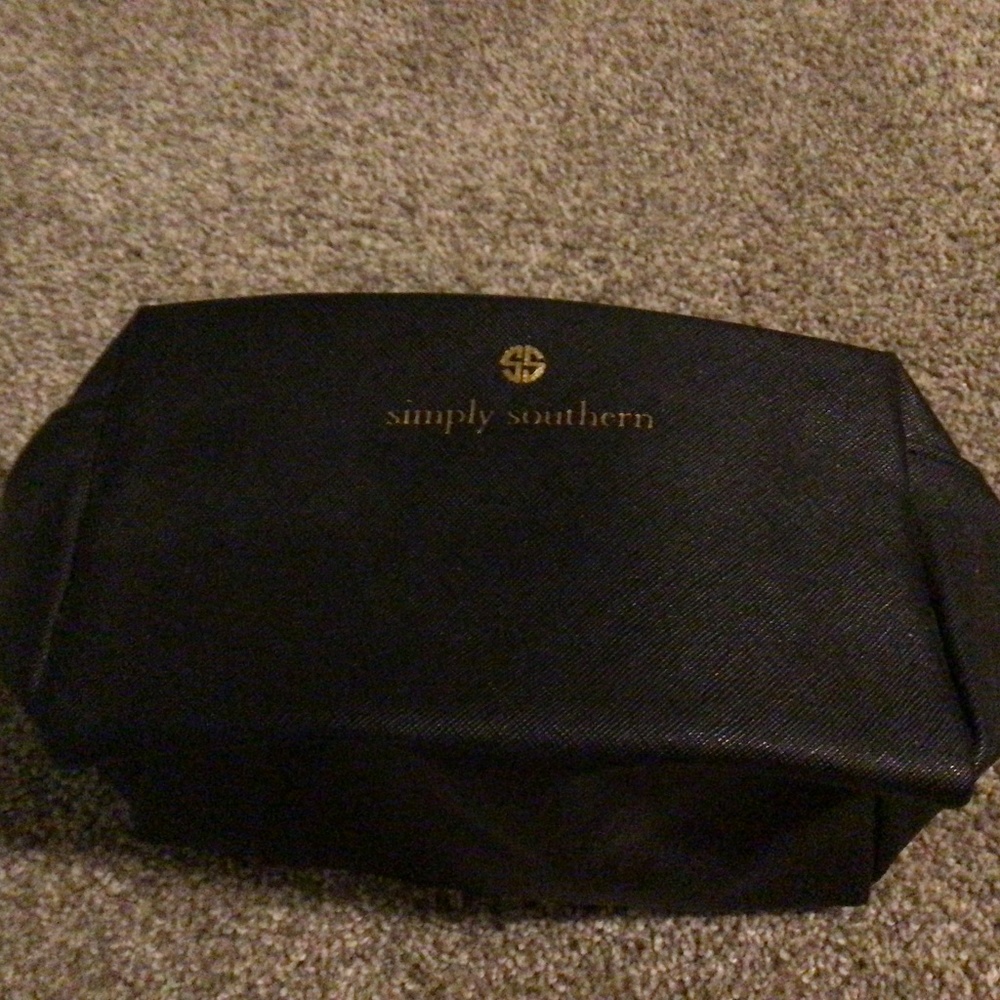 Simply Southern Make up bag